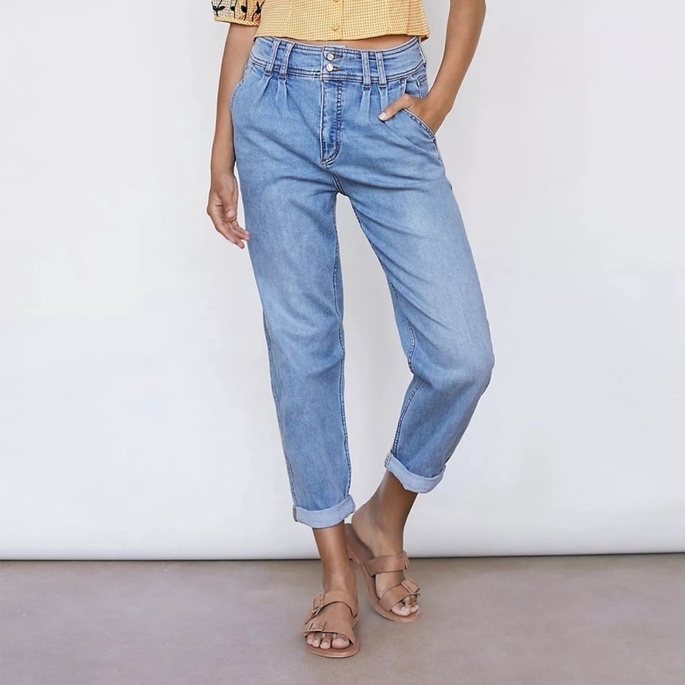 Anthropologie Pilcro Ultra High Rise Pleated Trouser Jeans Size 25